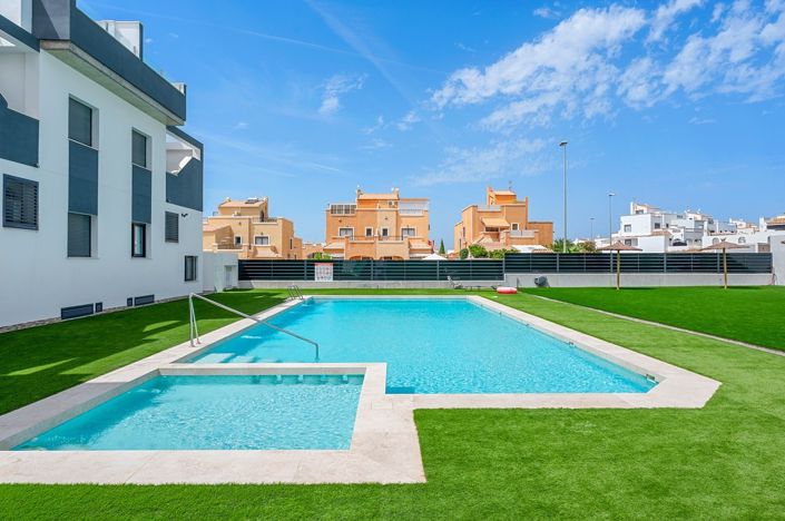 Image No.29-2 Bed Apartment for sale
