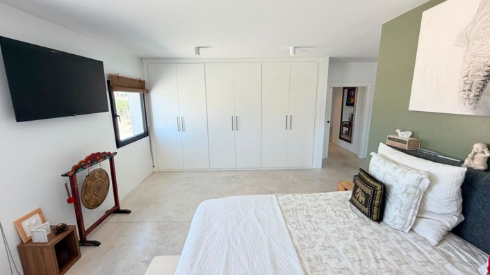 Image No.40-5 Bed Villa for sale