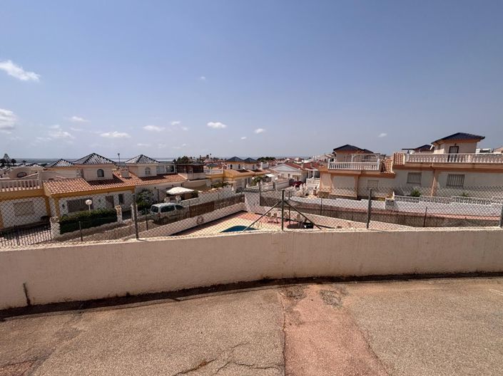 Image No.17-2 Bed Property for sale