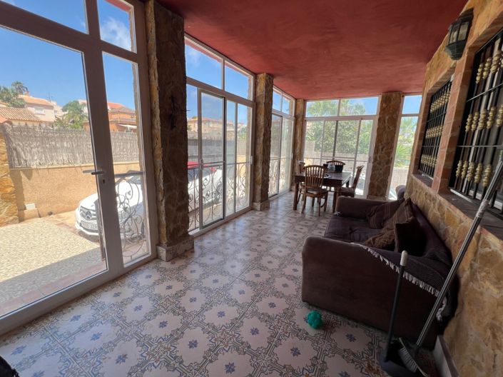 Image No.18-6 Bed Villa for sale