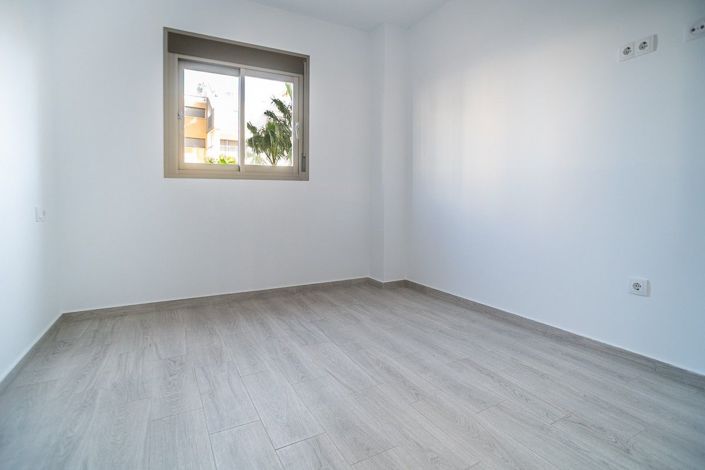 Image No.13-3 Bed Apartment for sale