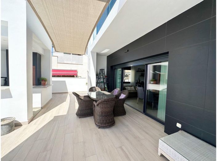 Image No.45-5 Bed Villa for sale