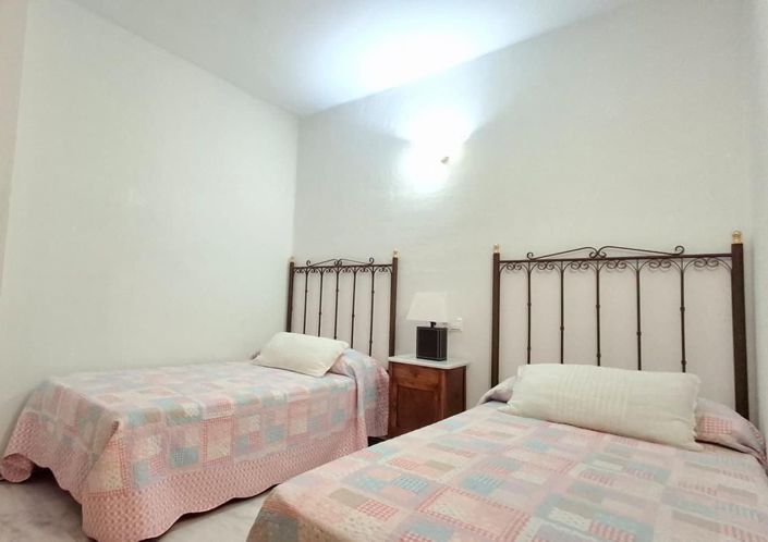 Image No.21-2 Bed Apartment for sale