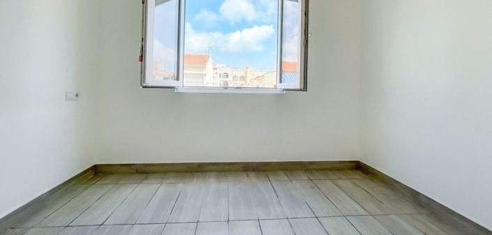 Image No.7-Appartement de 2 chambres à vendre à Torrevieja