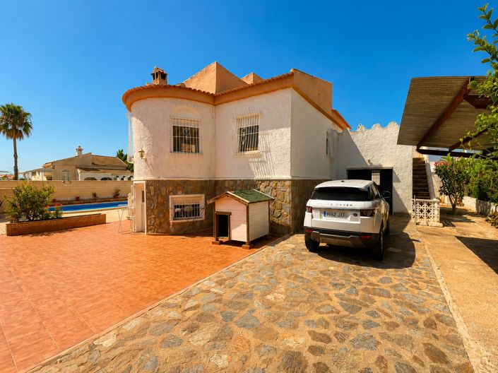 Image No.28-5 Bed Villa for sale