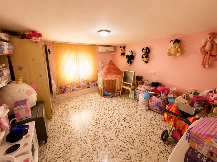 Image No.9-5 Bed Villa for sale