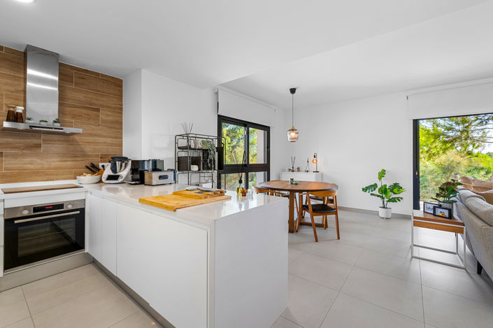 Image No.8-3 Bed Apartment for sale