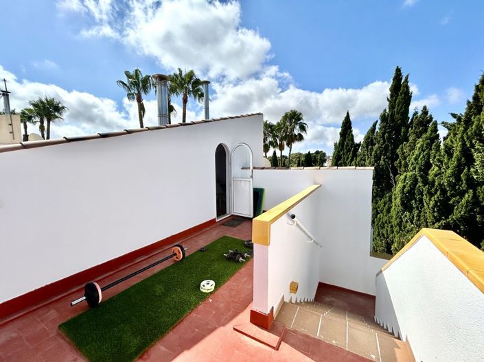Image No.24-3 Bed Villa for sale