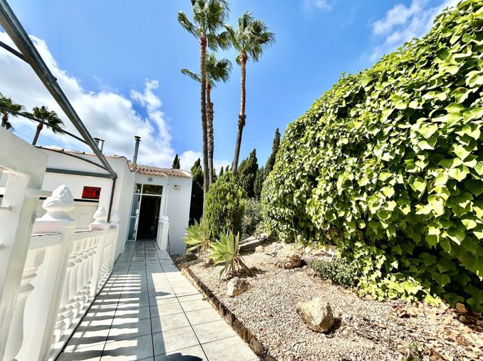 Image No.40-3 Bed Villa for sale