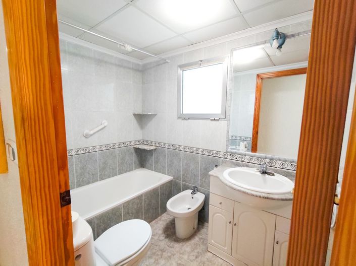 Image No.17-2 Bed Apartment for sale
