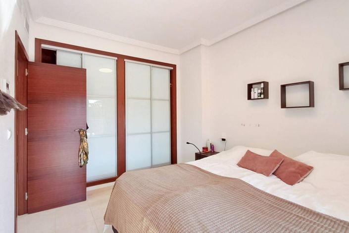 Image No.11-2 Bed Apartment for sale