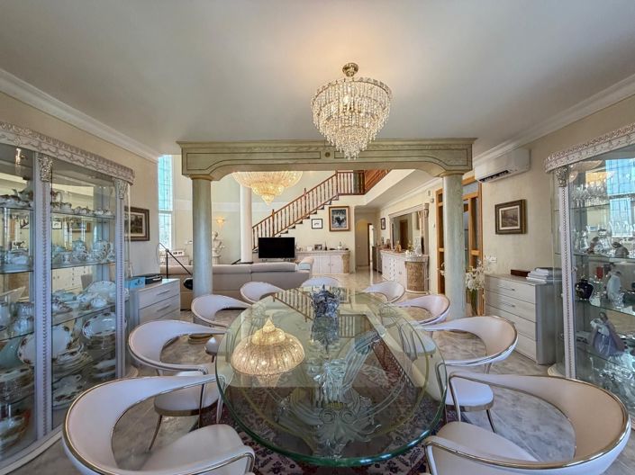 Image No.18-6 Bed Villa for sale