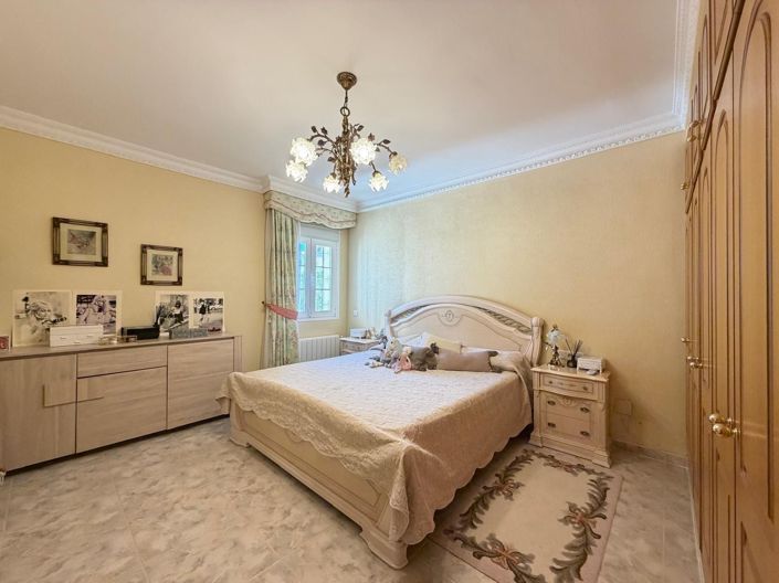 Image No.23-6 Bed Villa for sale