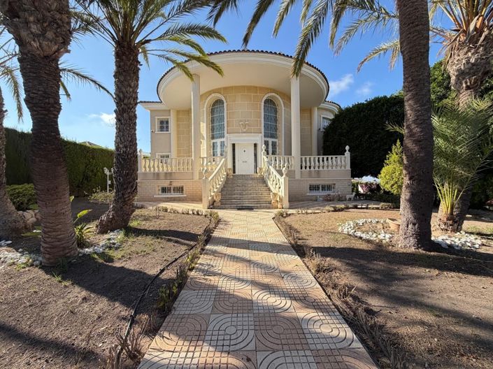 Image No.3-6 Bed Villa for sale