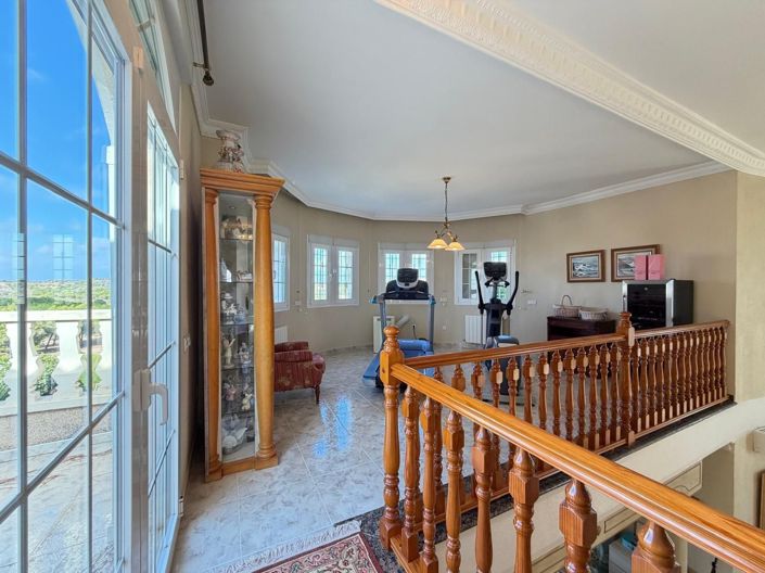 Image No.45-6 Bed Villa for sale