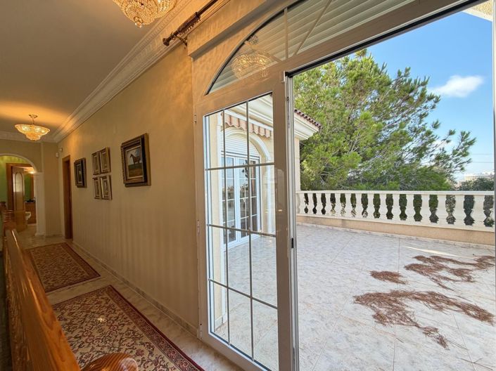 Image No.48-6 Bed Villa for sale
