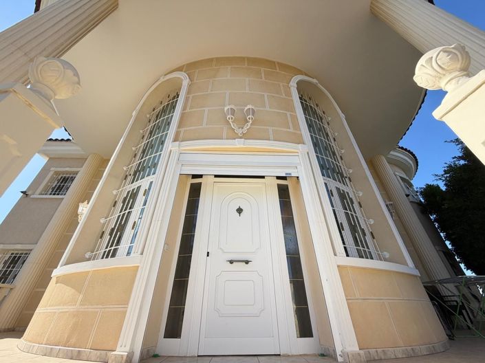 Image No.6-6 Bed Villa for sale