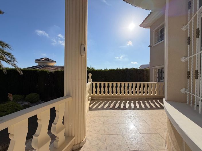 Image No.7-6 Bed Villa for sale