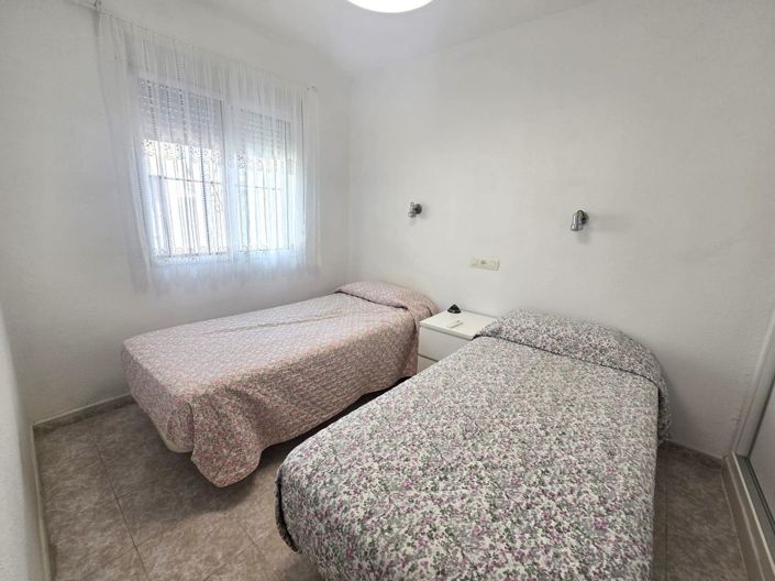 Image No.18-3 Bed House for sale