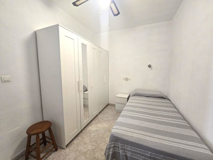 Image No.32-3 Bed House for sale