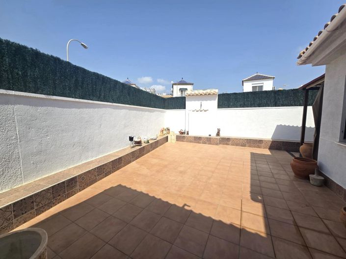 Image No.41-3 Bed House for sale