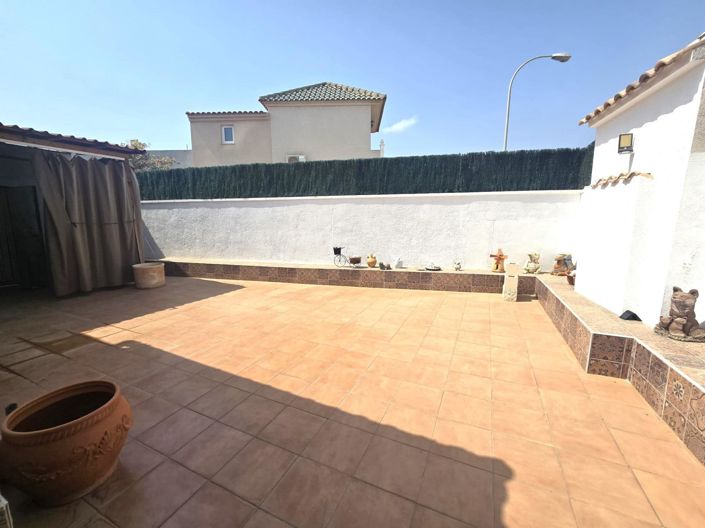 Image No.42-3 Bed House for sale