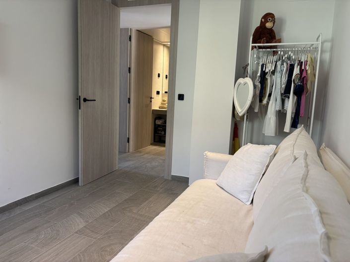 Image No.21-3 Bed Apartment for sale