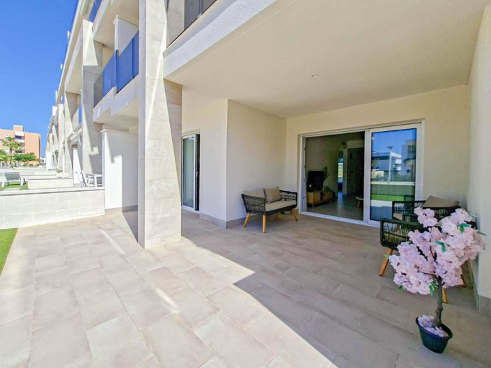Image No.20-2 Bed Apartment for sale