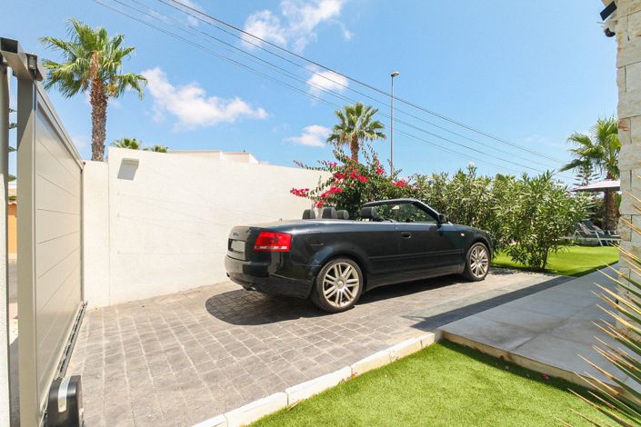 Image No.21-3 Bed Villa for sale