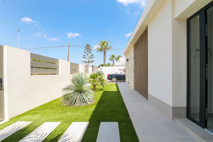 Image No.40-3 Bed Villa for sale
