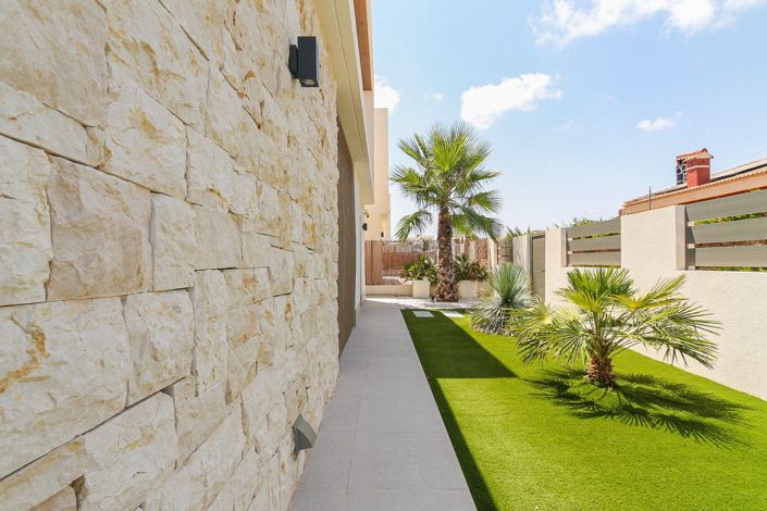Image No.43-3 Bed Villa for sale