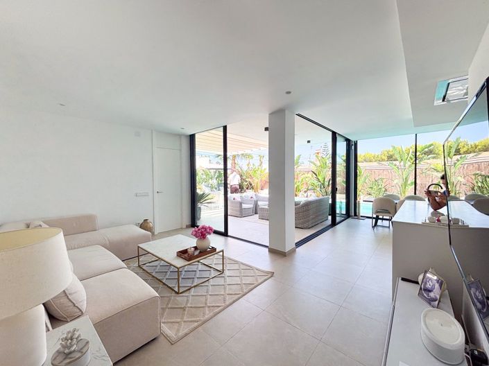Image No.15-3 Bed Villa for sale