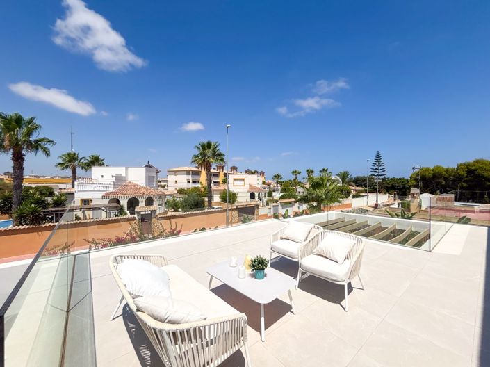 Image No.43-3 Bed Villa for sale