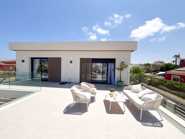 Image No.44-3 Bed Villa for sale
