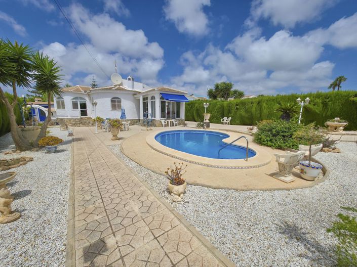 Image No.2-3 Bed Villa for sale