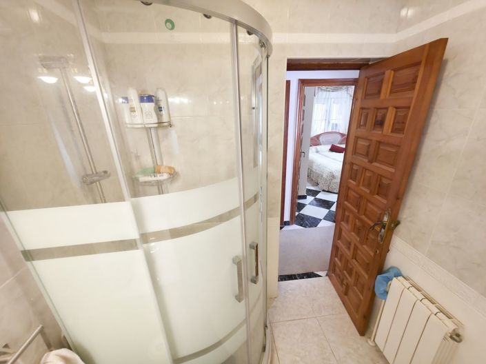 Image No.24-3 Bed Villa for sale