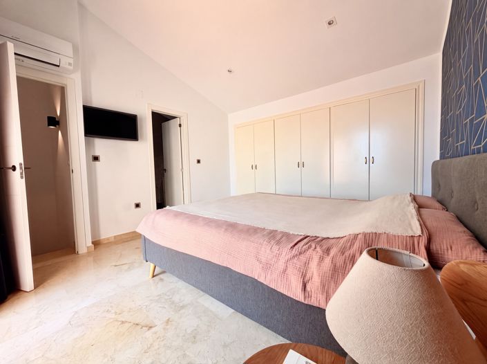 Image No.19-3 Bed Penthouse for sale