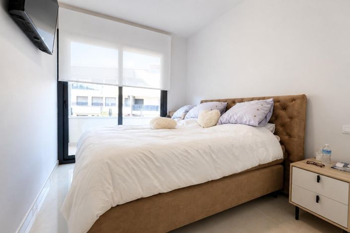 Image No.11-3 Bed Apartment for sale