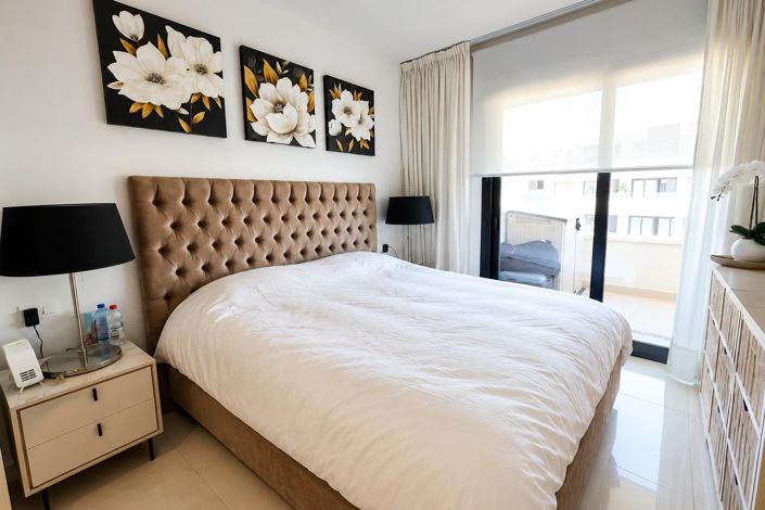 Image No.12-3 Bed Apartment for sale