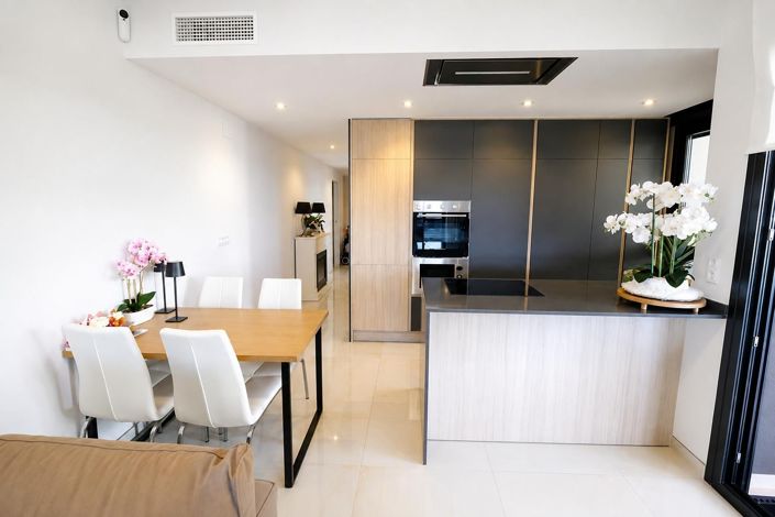Image No.9-3 Bed Apartment for sale