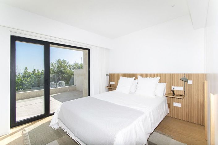 Image No.20-2 Bed Apartment for sale