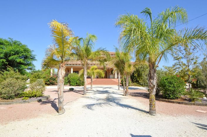 Image No.2-5 Bed Villa for sale