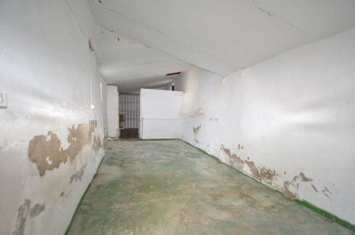 Image No.20-6 Bed Villa for sale