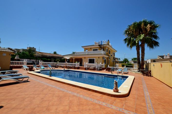 Image No.13-6 Bed Villa for sale