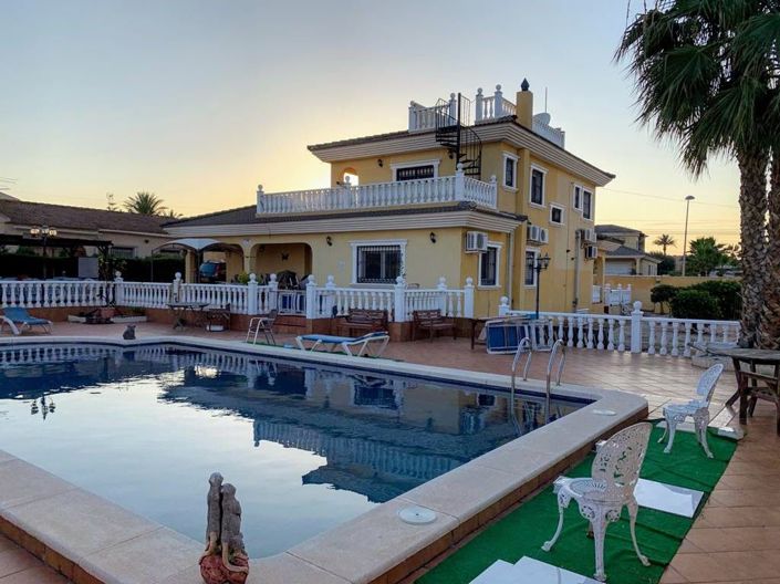Image No.24-6 Bed Villa for sale