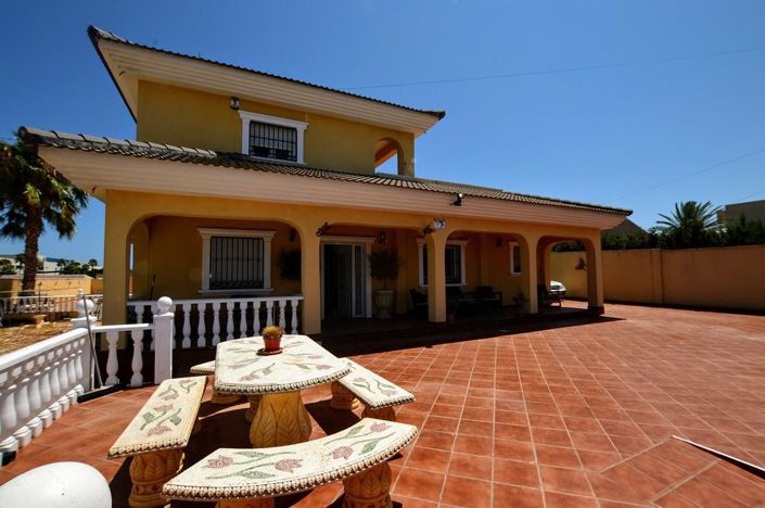 Image No.4-6 Bed Villa for sale