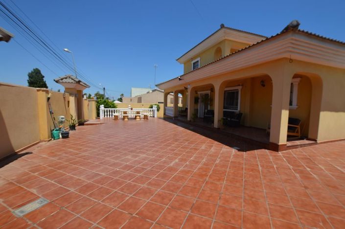 Image No.6-6 Bed Villa for sale