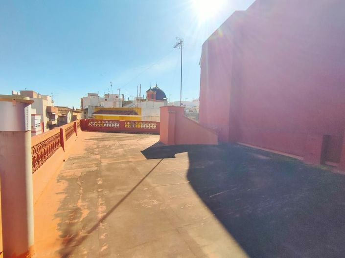 Image No.2-6 Bed Villa for sale