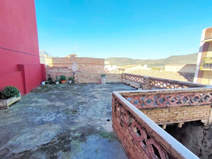 Image No.7-6 Bed Villa for sale