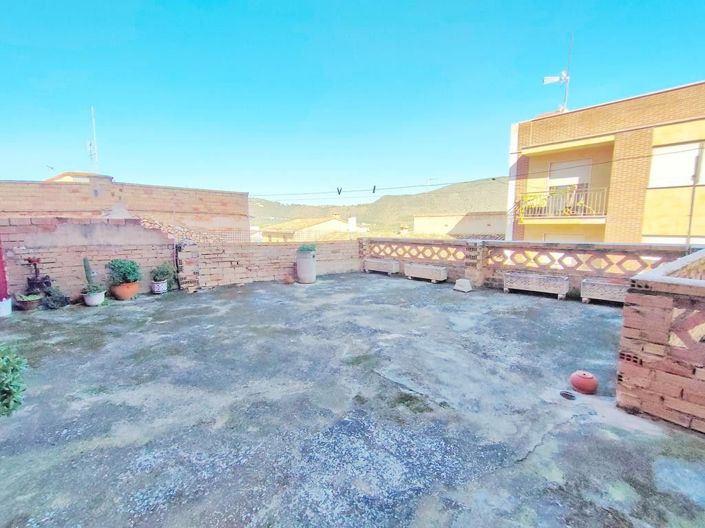 Image No.8-6 Bed Villa for sale